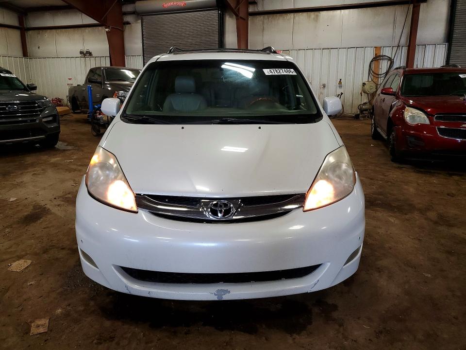 47827486 :رقم المزاد ، 5TDBK22C98S016051 vin ، 2008 Toyota Sienna مزاد بيع