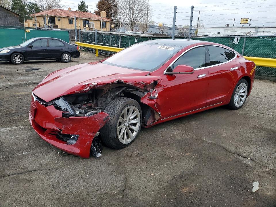 48048326 :رقم المزاد ، 5YJSA1E27HF213515 vin ، 2017 Tesla Model S مزاد بيع