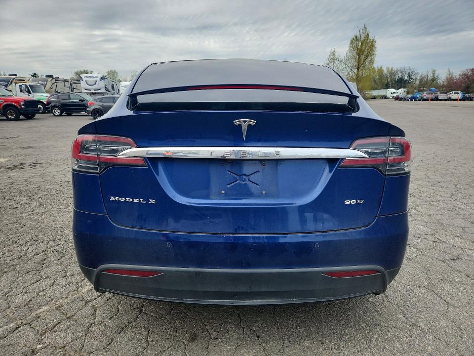 46345936 :رقم المزاد ، 5YJXCAE29GF007143 vin ، 2016 Tesla Model X مزاد بيع