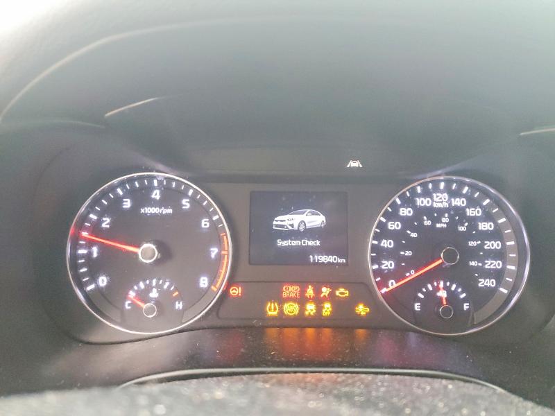 45761276 :رقم المزاد ، 3KPF54AD4ME348398 vin ، 2021 Kia Forte مزاد بيع