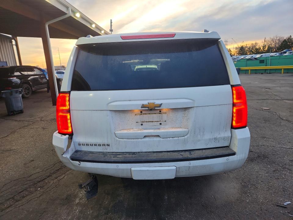 Продажа на аукционе авто 2015 Chevrolet Suburban, vin: 1GNSKJKC7FR666140, номер лота: 45454706