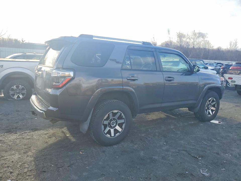 Продажа на аукционе авто 2018 Toyota 4runner, vin: JTEBU5JR9J5599293, номер лота: 79831505