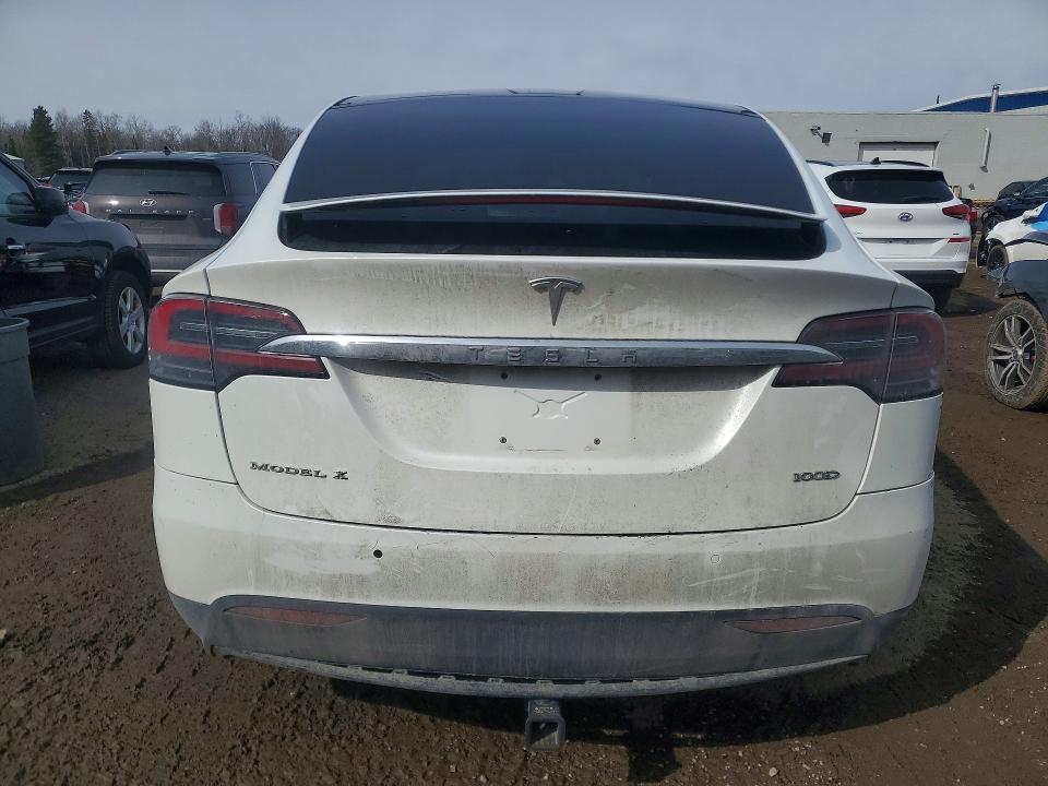 45505726 :رقم المزاد ، 5YJXCBE28JF119736 vin ، 2018 Tesla Model X مزاد بيع