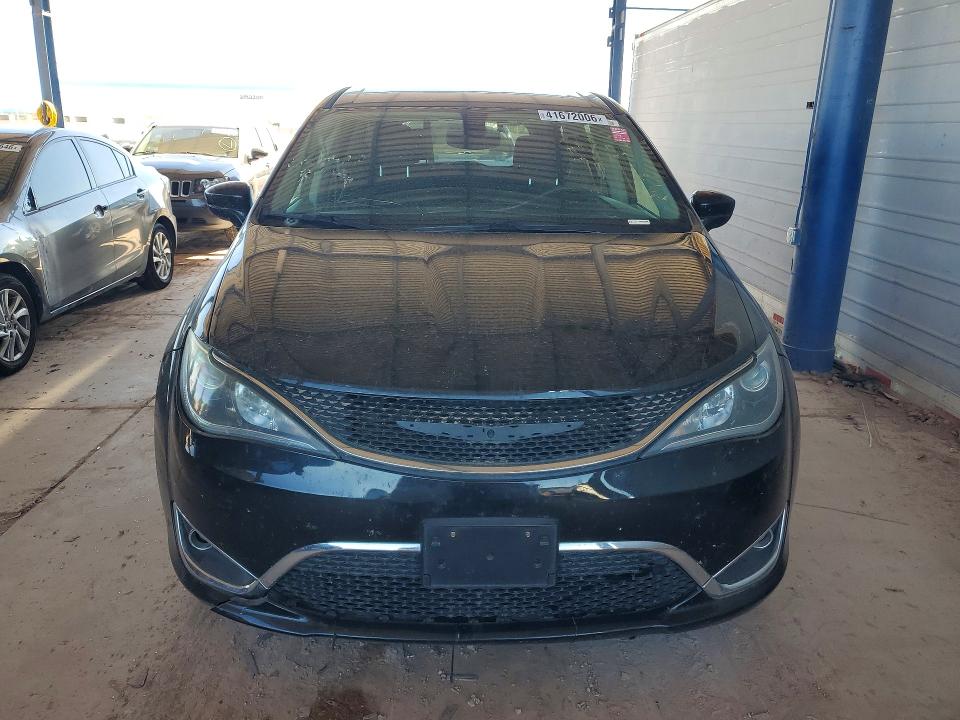 41672006 :رقم المزاد ، 2C4RC1FG9JR278587 vin ، 2018 Chrysler Pacifica مزاد بيع
