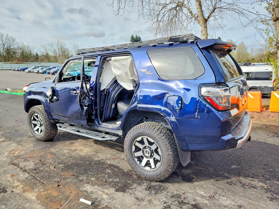 48131696 :رقم المزاد ، JTERU5JR5R6235781 vin ، 2024 Toyota 4runner مزاد بيع