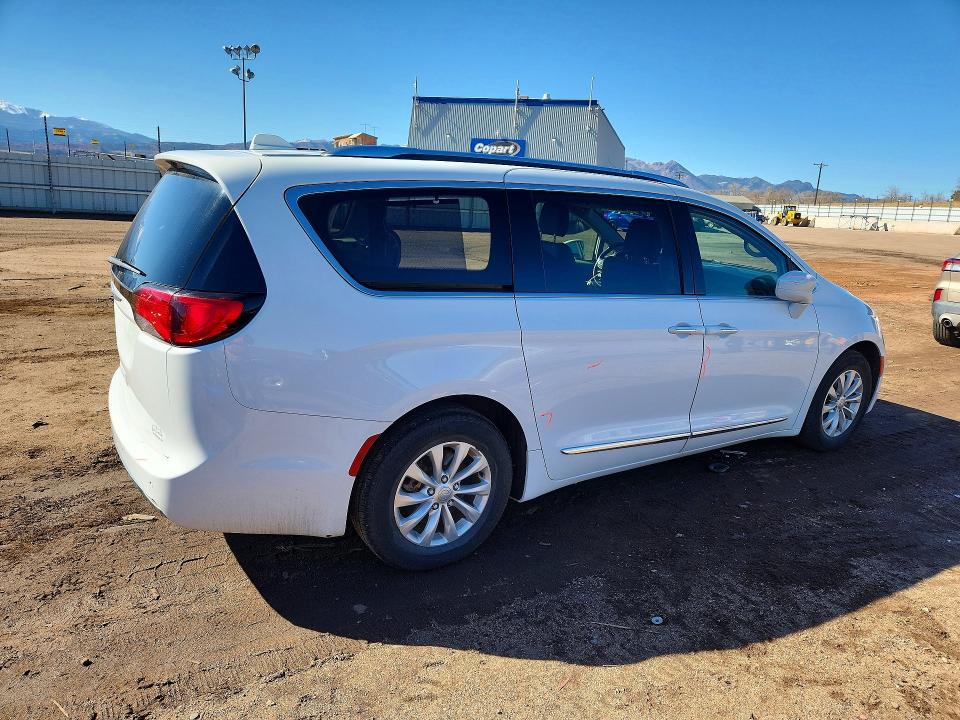79896235 :رقم المزاد ، 2C4RC1BG7KR554076 vin ، 2019 Chrysler Pacifica مزاد بيع