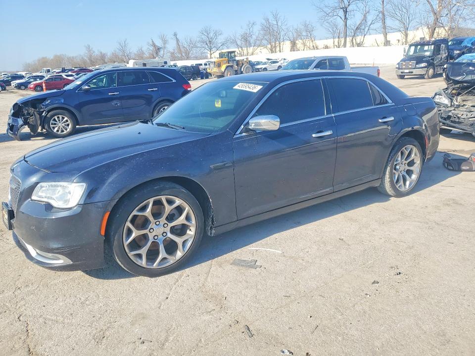 45695436 :رقم المزاد ، 2C3CCAPT0JH181581 vin ، 2018 Chrysler 300c مزاد بيع