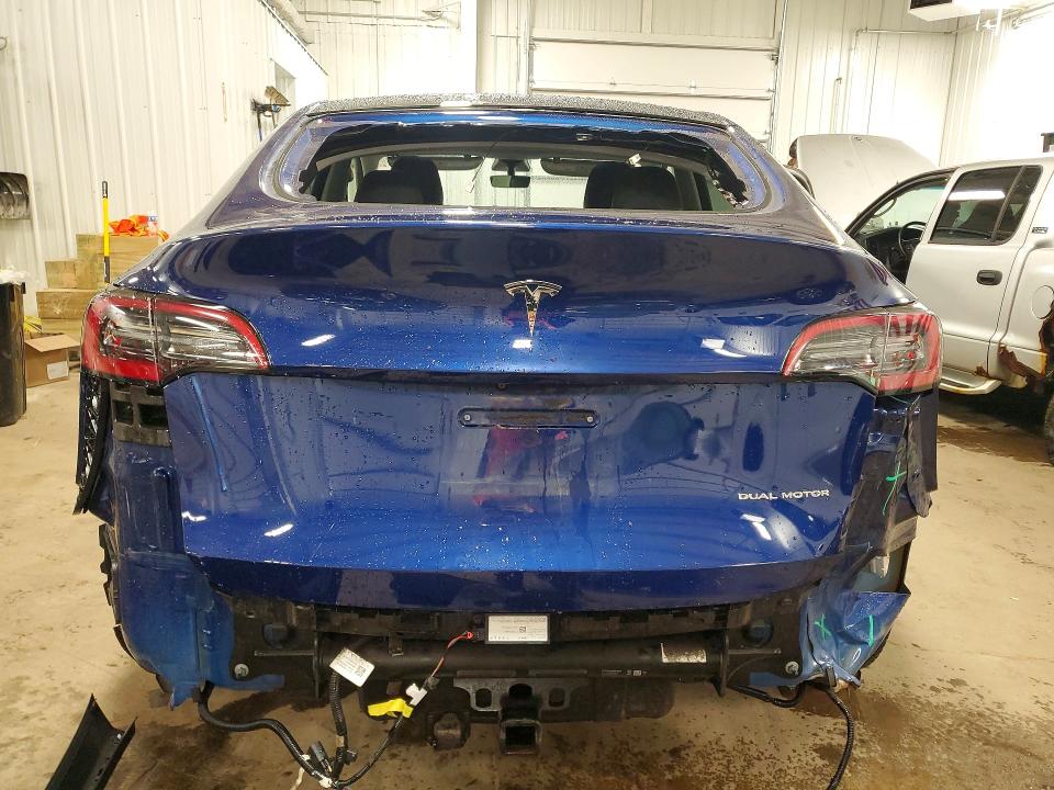 47301616 :رقم المزاد ، 5YJYGDEE5MF180089 vin ، 2021 Tesla Model Y مزاد بيع