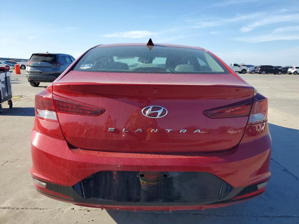 2020 Hyundai Elantra მანქანა იყიდება აუქციონზე, vin: KMHD84LFXLU072902, აუქციონის ნომერი: 79685145