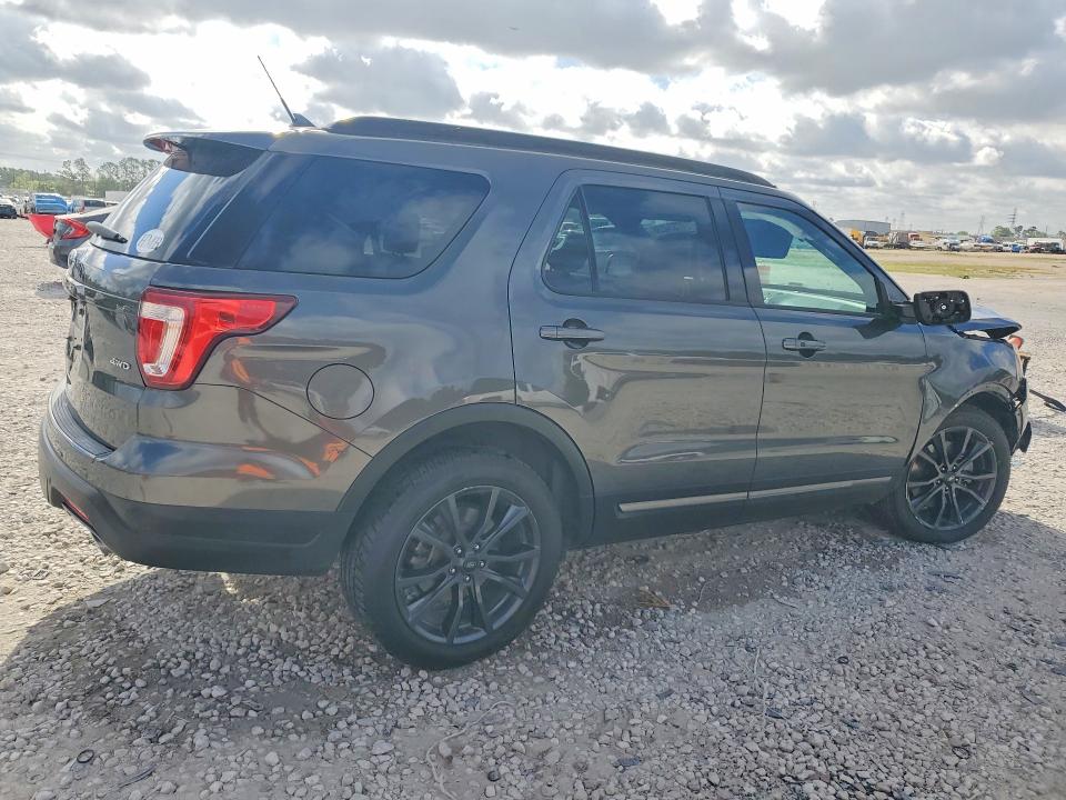 47524236 :رقم المزاد ، 1FM5K8D85JGB80157 vin ، 2018 Ford Explorer مزاد بيع