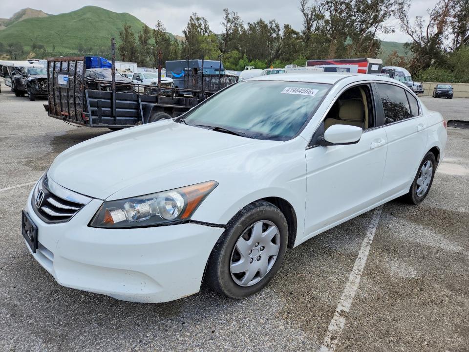 41984566 :رقم المزاد ، 1HGCP2F38BA113117 vin ، 2011 Honda Accord مزاد بيع