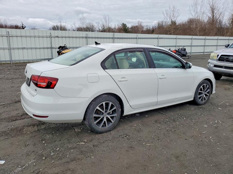 47331326 :رقم المزاد ، 3VWDB7AJ9HM411043 vin ، 2017 Volkswagen Jetta مزاد بيع