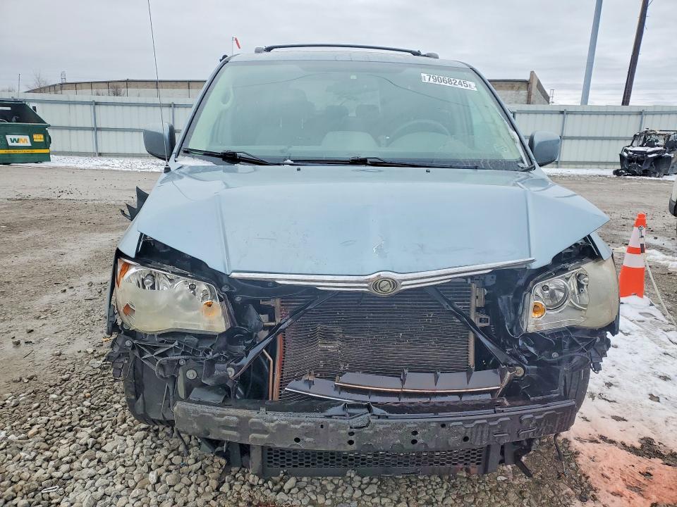 2008 Chrysler Town & Country მანქანა იყიდება აუქციონზე, vin: 2A8HR54P68R729840, აუქციონის ნომერი: 79068245