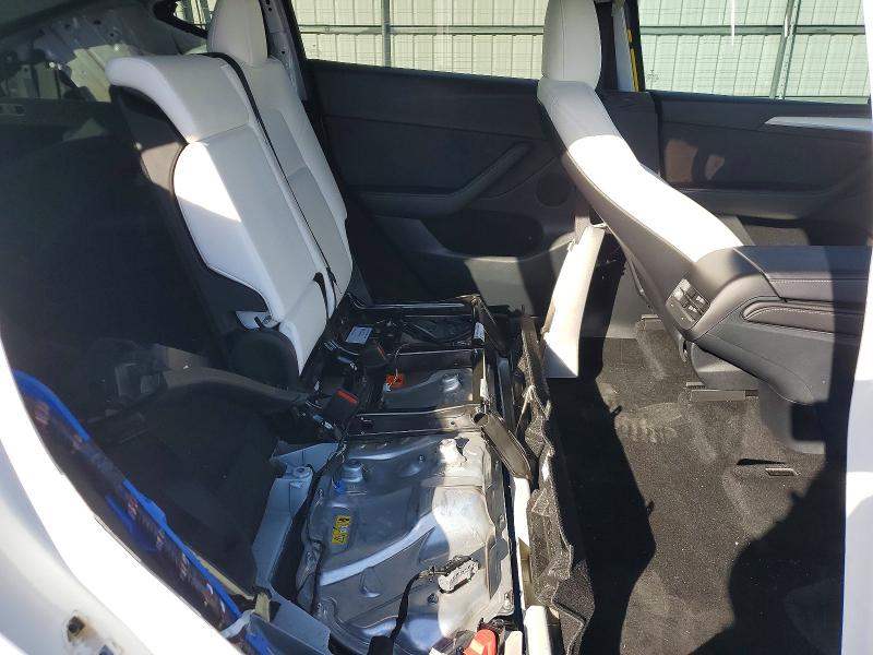 Продажа на аукционе авто 2023 Tesla Model Y, vin: 7SAYGDEE0PF884384, номер лота: 42038036