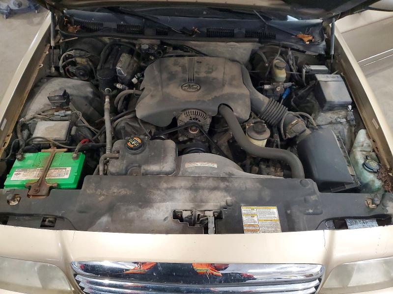 2000 Ford Crown Victoria მანქანა იყიდება აუქციონზე, vin: 2FAFP74W6YX116450, აუქციონის ნომერი: 79406095