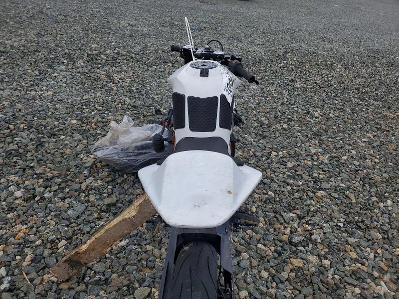 48173406 :رقم المزاد ، MD2JYJ404FC215590 vin ، 2015 Ktm 390 مزاد بيع