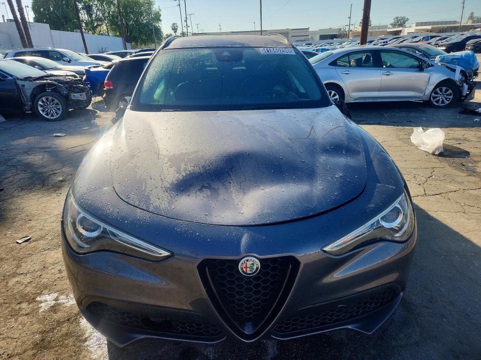 57138516 :رقم المزاد ، ZASPAJAN2L7C74055 vin ، 2020 Alfa Romeo Stelvio مزاد بيع