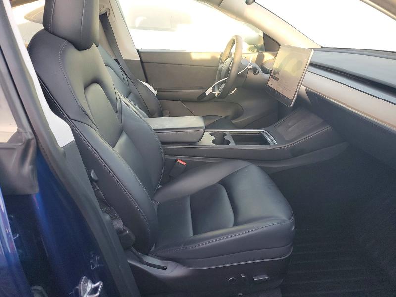 47233896 :رقم المزاد ، 5YJYGDEE1MF172815 vin ، 2021 Tesla Model Y مزاد بيع