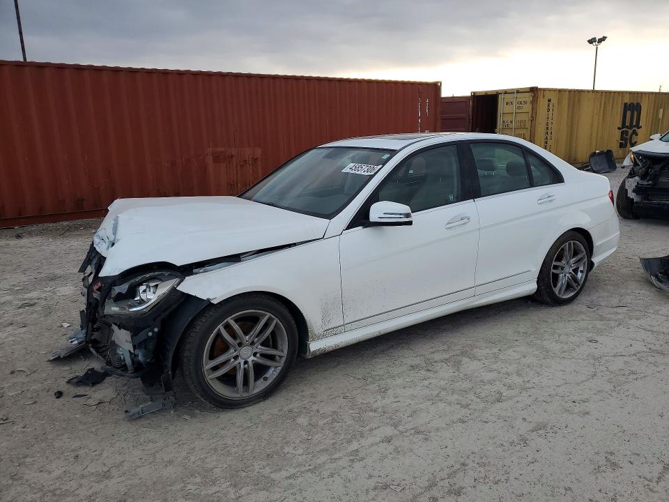 Продаж на аукціоні авто 2014 Mercedes-benz C, vin: WDDGF4HB1ER309656, номер лоту: 45857306