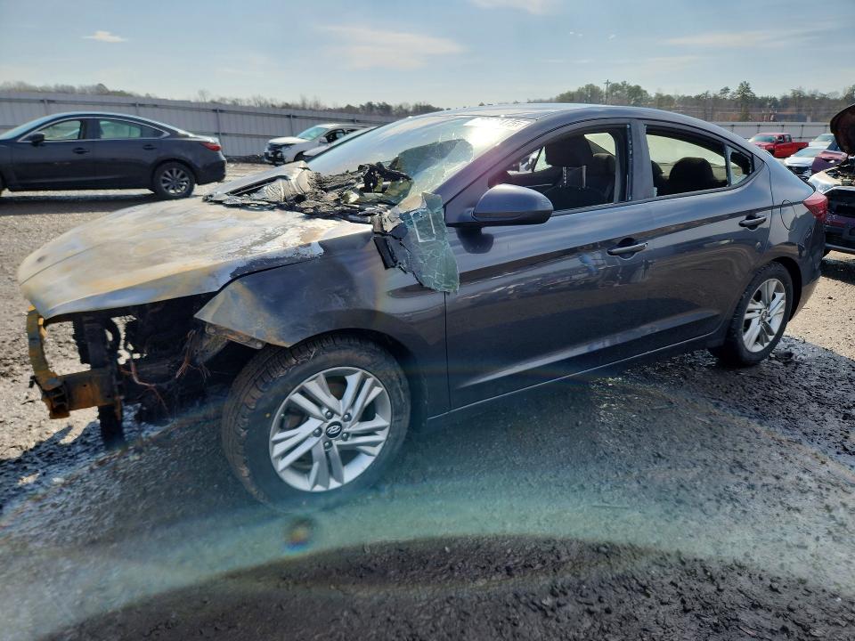 2020 Hyundai Elantra მანქანა იყიდება აუქციონზე, vin: 5NPD84LF6LH586180, აუქციონის ნომერი: 79897475