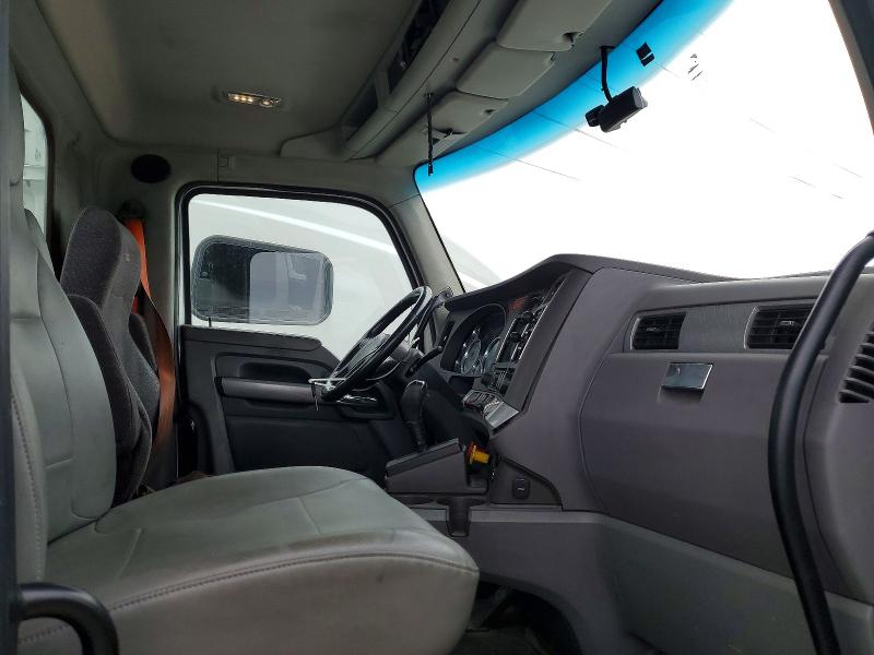 Продажа на аукционе авто 2016 Kenworth T680, vin: 1XKYA48X0GJ496516, номер лота: 46213956