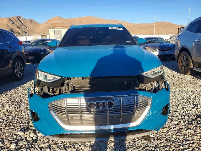 Продаж на аукціоні авто 2019 Audi E-tron, vin: WA1VABGE8KB022040, номер лоту: 79124965