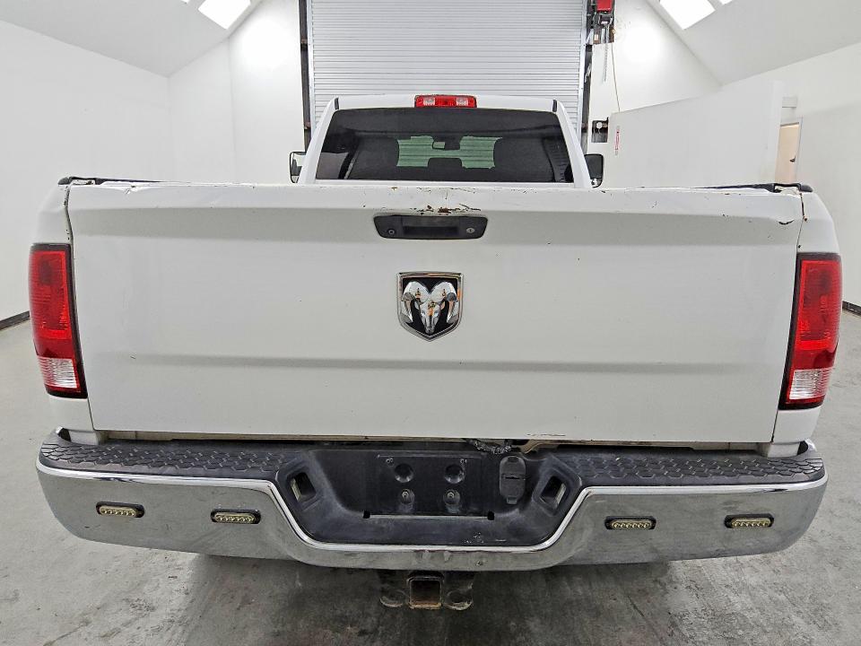 Продажа на аукционе авто 2018 Ram 2500, vin: 3C6UR4HLXJG325580, номер лота: 46405006