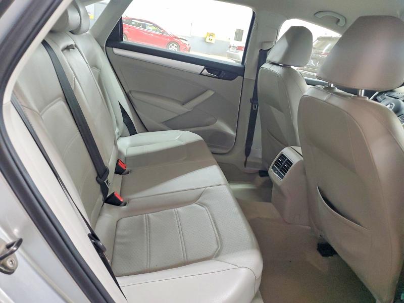 46977286 :رقم المزاد ، 1VWBP7A38DC013389 vin ، 2013 Volkswagen Passat مزاد بيع