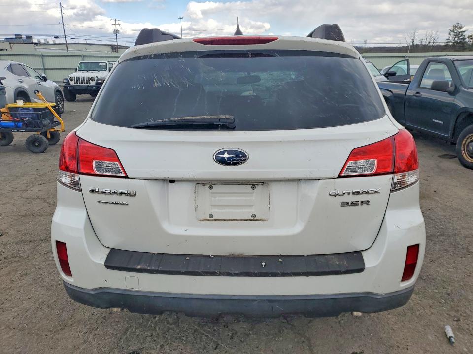 46547576 :رقم المزاد ، 4S4BRDKC8C2265928 vin ، 2012 Subaru Outback مزاد بيع