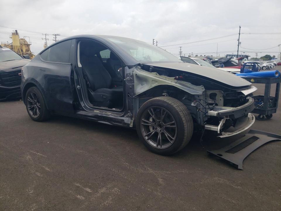 47748246 :رقم المزاد ، 7SAYGDED9SF249163 vin ، 2025 Tesla Model Y مزاد بيع