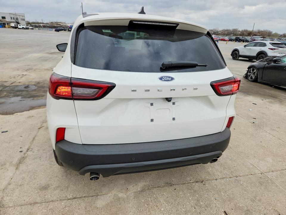 79486845 :رقم المزاد ، 1FMCU0MN0SUB52438 vin ، 2025 Ford Escape مزاد بيع