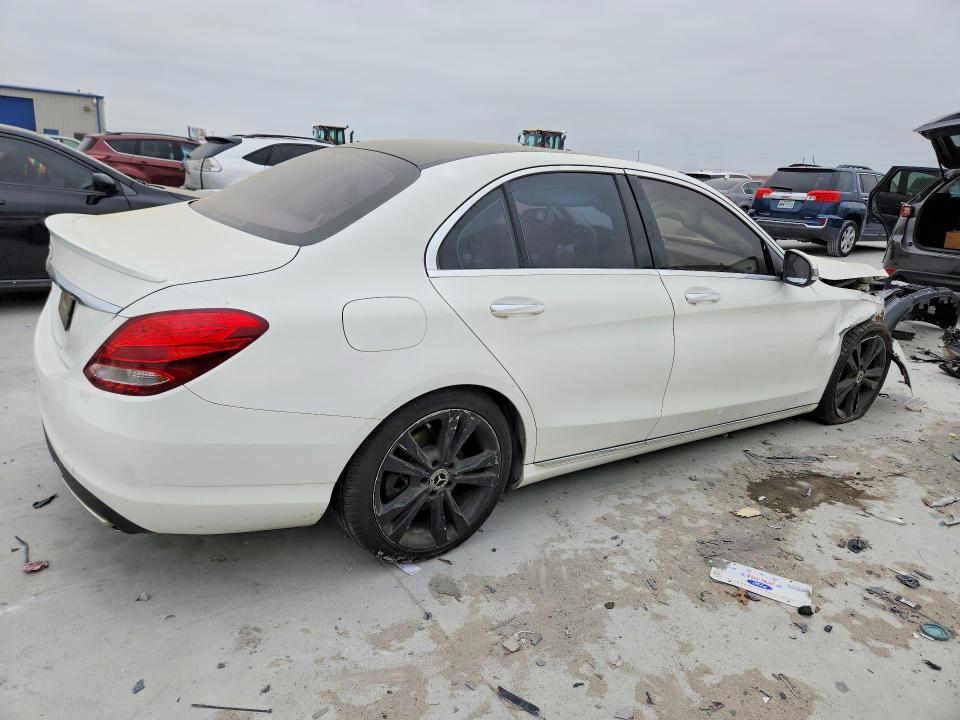 2016 Mercedes-benz C მანქანა იყიდება აუქციონზე, vin: 55SWF4JB0GU144030, აუქციონის ნომერი: 47781236