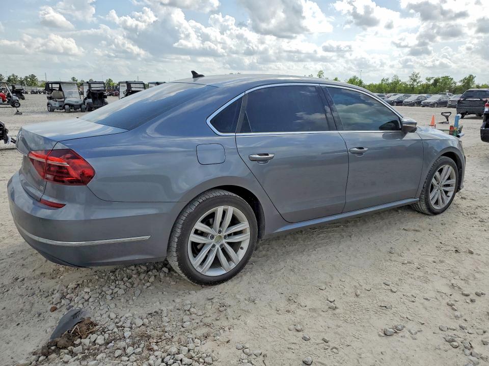 48265226 :رقم المزاد ، 1VWBA7A34JC007294 vin ، 2018 Volkswagen Passat مزاد بيع