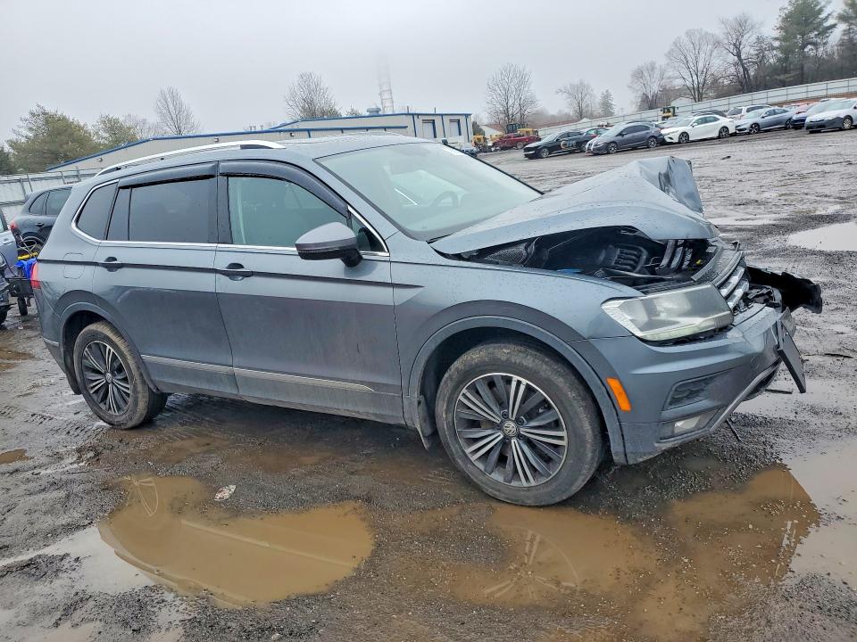 79690745 :رقم المزاد ، 3VV2B7AX4JM052271 vin ، 2018 Volkswagen Tiguan مزاد بيع
