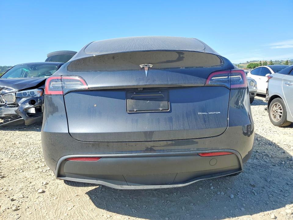 Продажа на аукционе авто 2024 Tesla Model Y, vin: 7SAYGDEE5RF031577, номер лота: 47061376