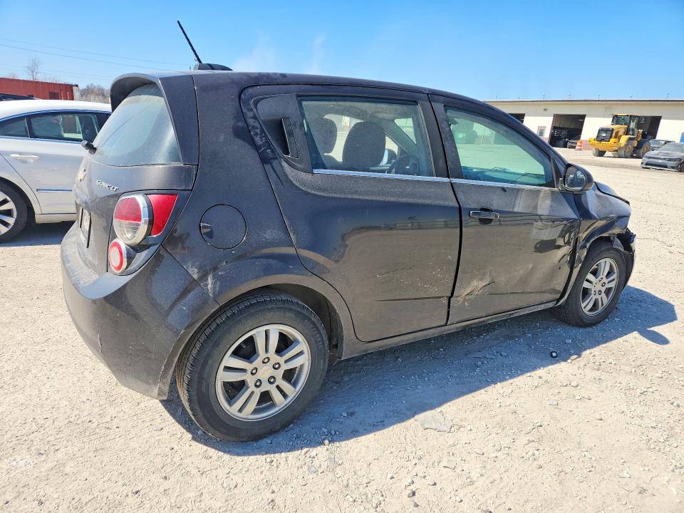 46497936 :رقم المزاد ، 1G1JC6SH5F4130139 vin ، 2015 Chevrolet Sonic مزاد بيع