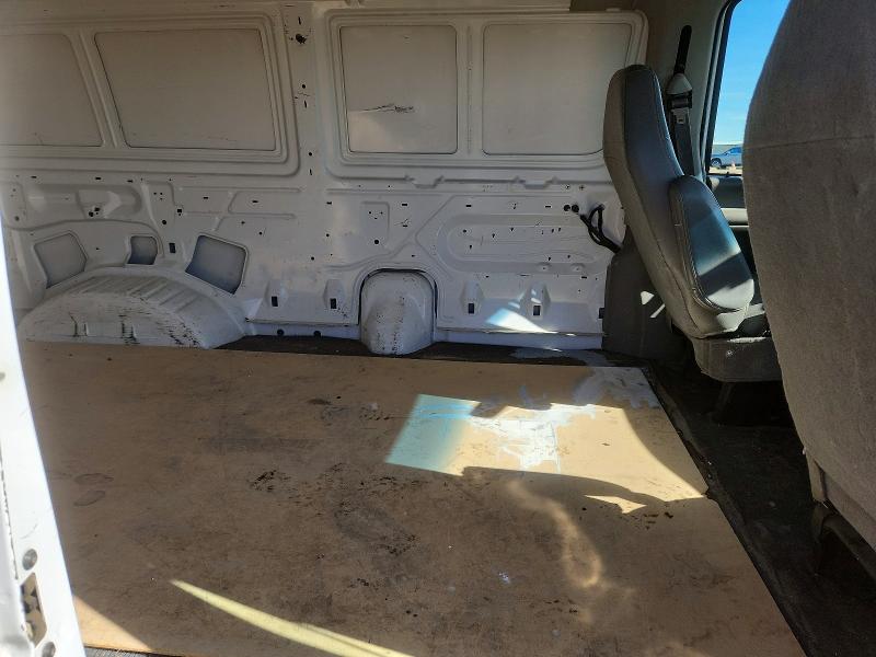 46764996 :رقم المزاد ، 1FTRE14W25HA78821 vin ، 2005 Ford Econoline مزاد بيع