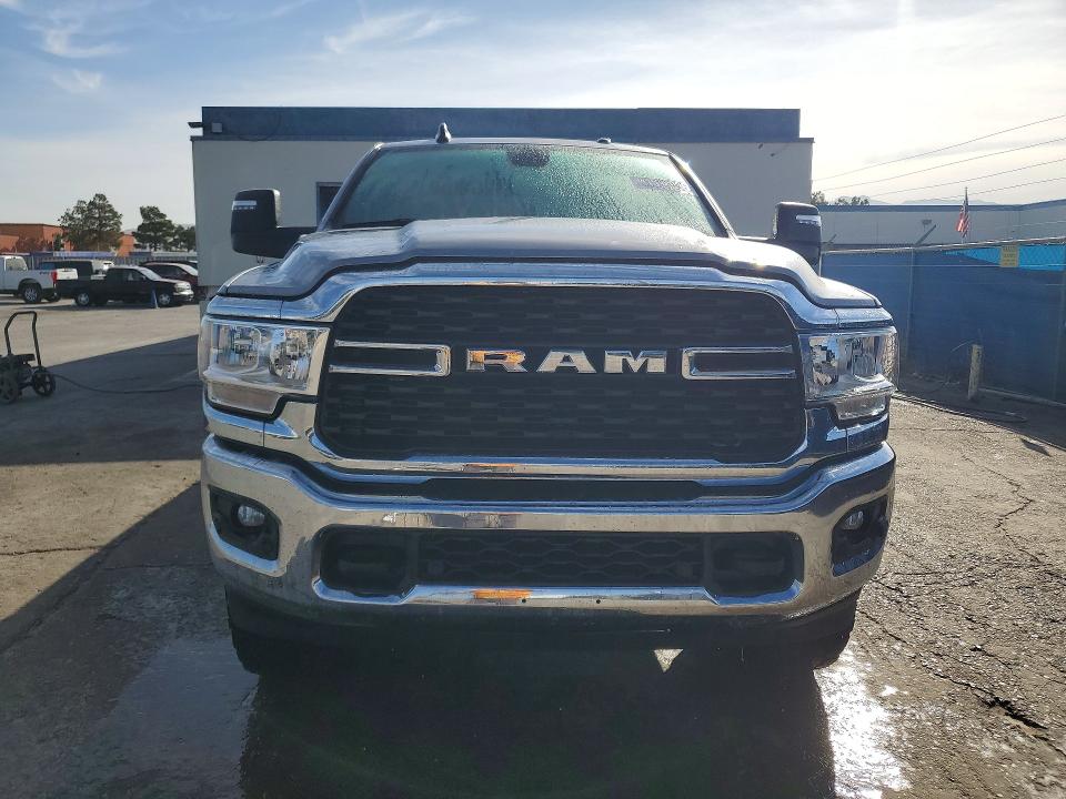 41638096 :رقم المزاد ، 3C6UR5DL5RG390697 vin ، 2024 Ram 2500 مزاد بيع