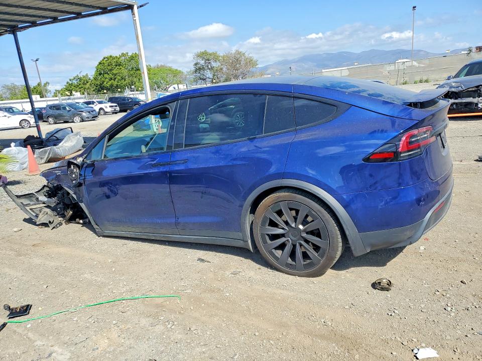 2023 Tesla Model X მანქანა იყიდება აუქციონზე, vin: 7SAXCAE52PF384474, აუქციონის ნომერი: 42005526
