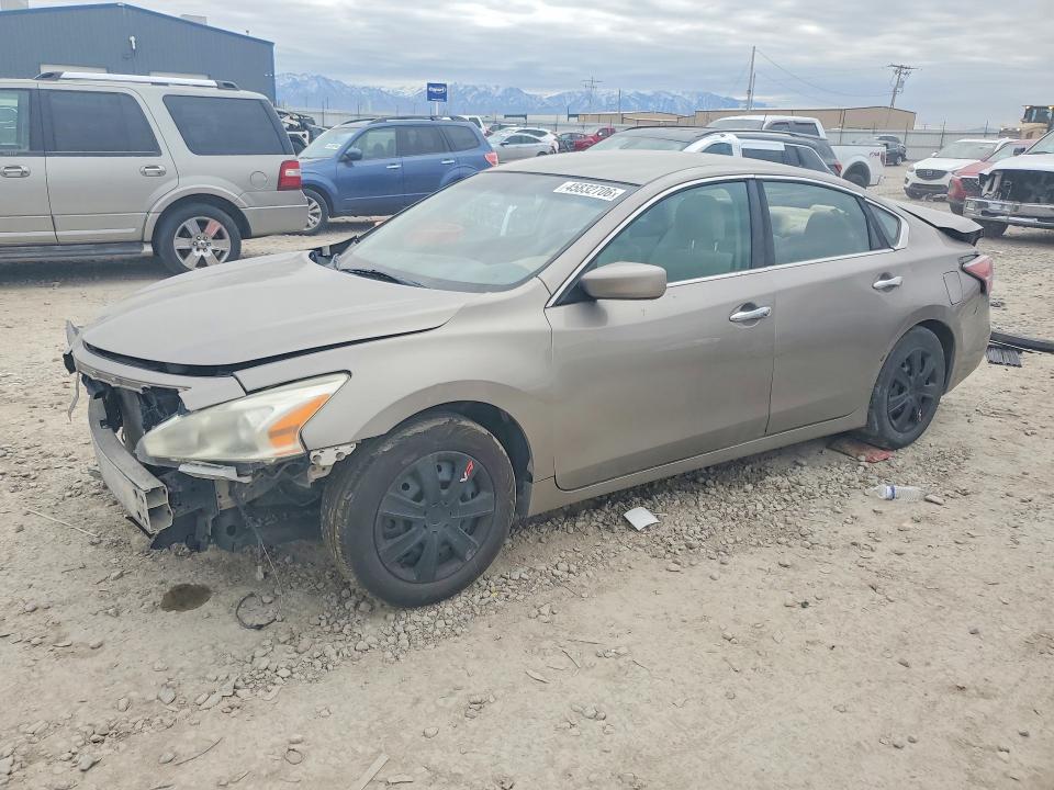 Продажа на аукционе авто 2015 Nissan Altima, vin: 1N4AL3AP8FN322315, номер лота: 45832706