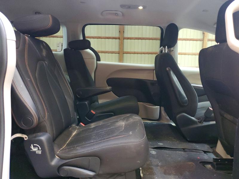 48065856 :رقم المزاد ، 2C4RC1CG0HR659646 vin ، 2017 Chrysler Pacifica مزاد بيع