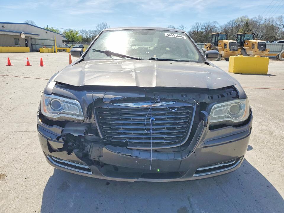 46531506 :رقم المزاد ، 2C3CCAAG8EH372960 vin ، 2014 Chrysler 300 مزاد بيع