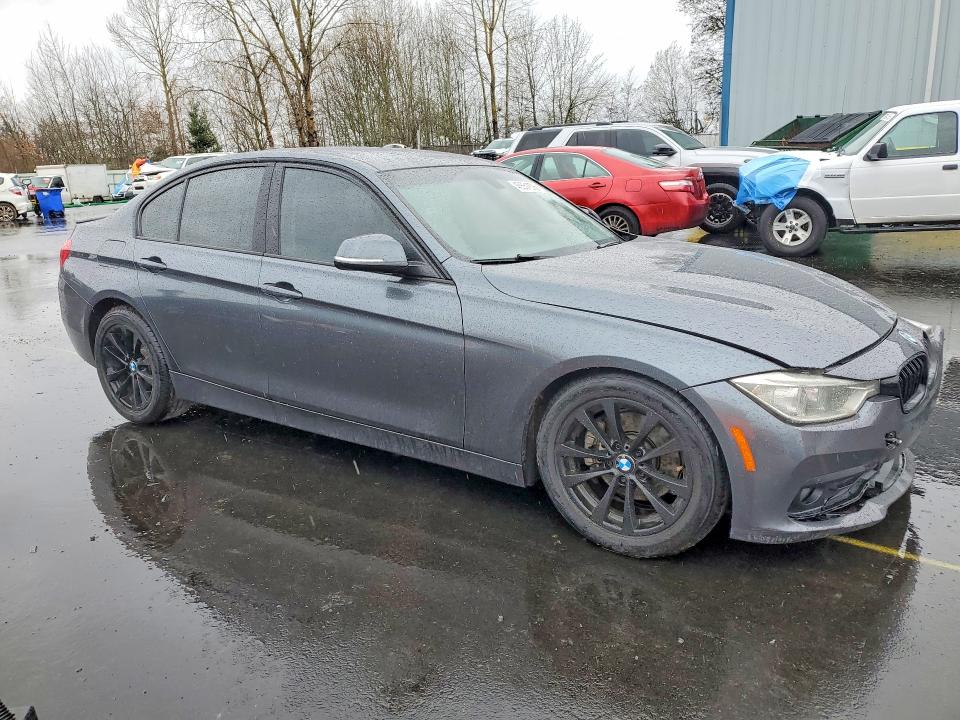 Продажа на аукционе авто 2016 Bmw 320, vin: WBA8A9C57GK615782, номер лота: 45551876