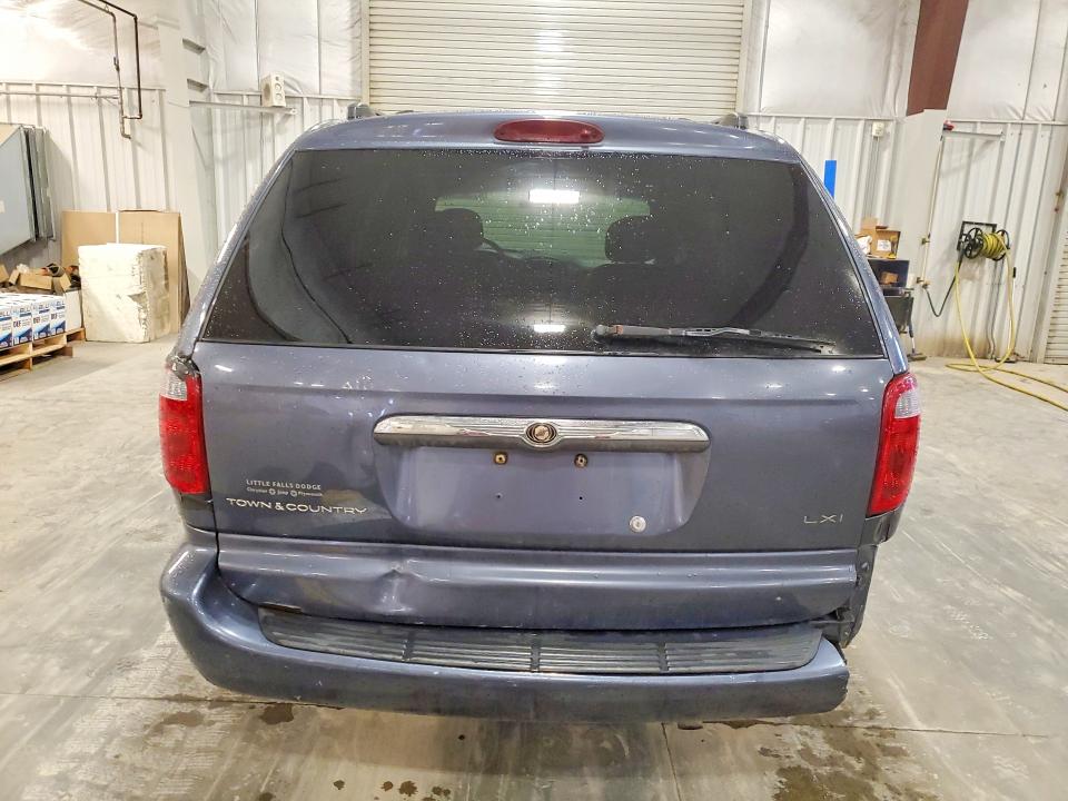 Продажа на аукционе авто 2001 Chrysler Town & Country, vin: 2C8GP54L81R250068, номер лота: 47392216