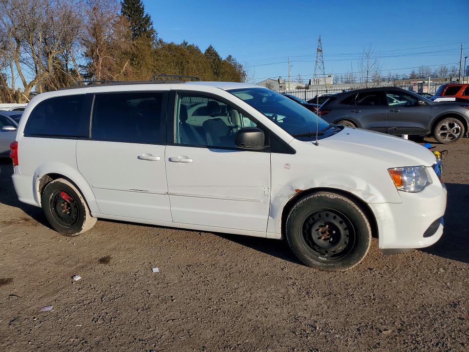 47803526 :رقم المزاد ، 2C4RDGBGXFR723285 vin ، 2015 Dodge Grand Caravan مزاد بيع