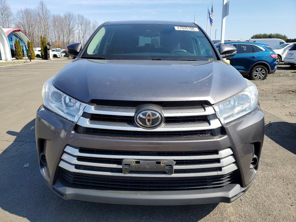 41935106 :رقم المزاد ، 5TDBZRFH3HS427097 vin ، 2017 Toyota Highlander مزاد بيع