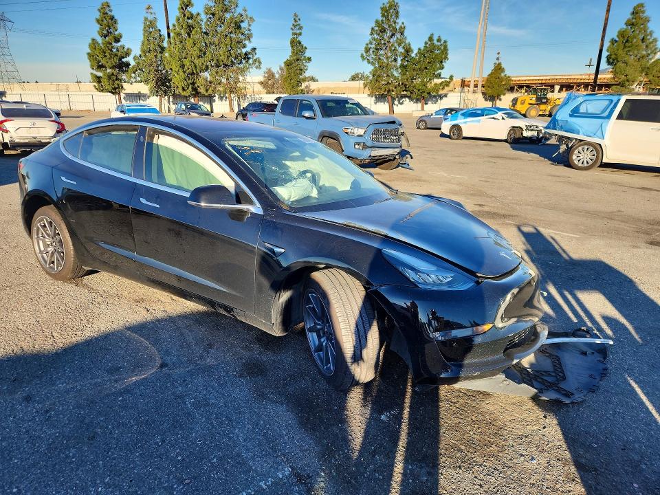 2019 Tesla Model 3 მანქანა იყიდება აუქციონზე, vin: 5YJ3E1EA3KF397794, აუქციონის ნომერი: 45866876