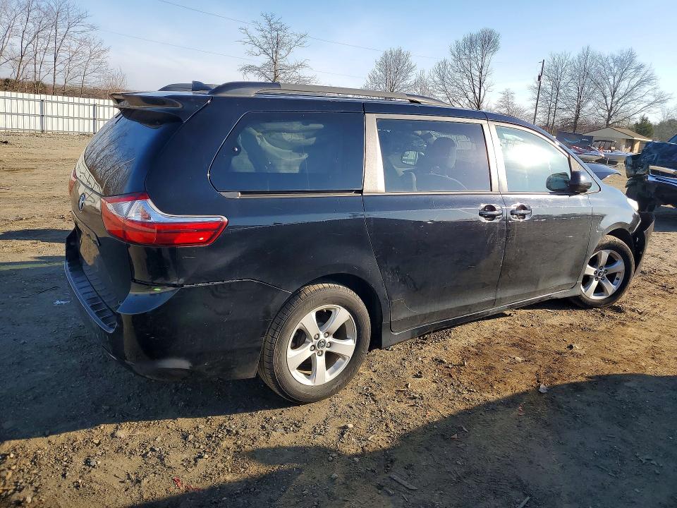 Продаж на аукціоні авто 2018 Toyota Sienna, vin: 5TDKZ3DC9JS933480, номер лоту: 46862866