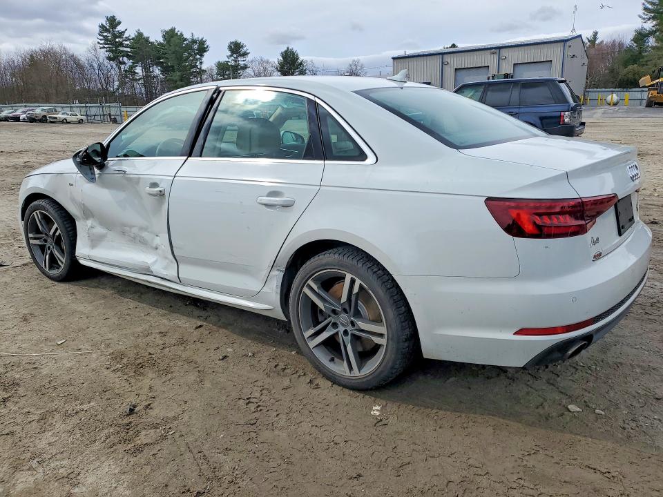 47955746 :رقم المزاد ، WAUENAF45JA106735 vin ، 2018 Audi A4 مزاد بيع