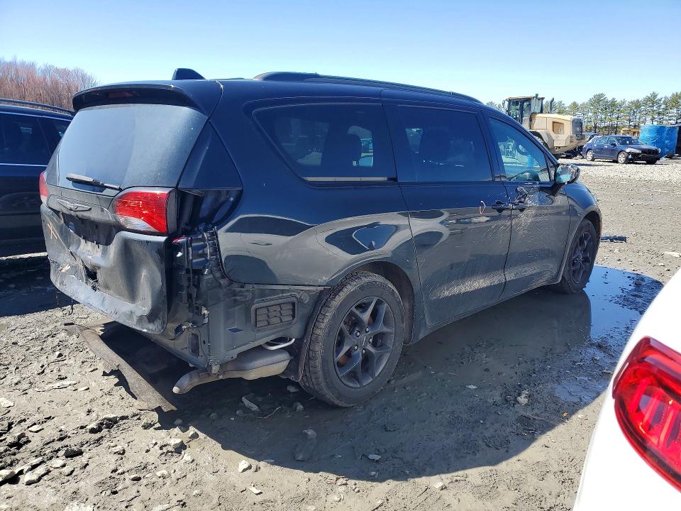 45856016 :رقم المزاد ، 2C4RC1BGXKR605053 vin ، 2019 Chrysler Pacifica مزاد بيع